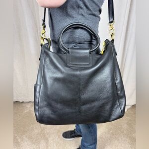 HOBO INTERNATIONAL Sheila bag in black pebbled leather